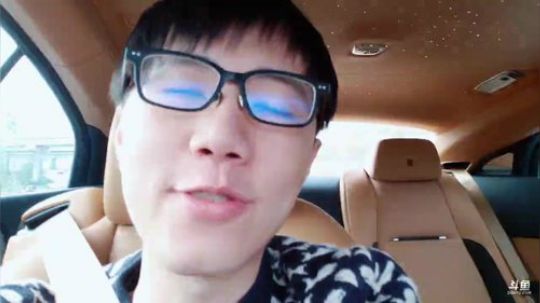 看看校长送的车 2019-04-12 15点场