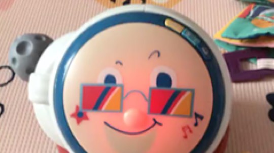 苏苏的玩具也太好玩了吧，还能连蓝牙[呲牙][呲牙]