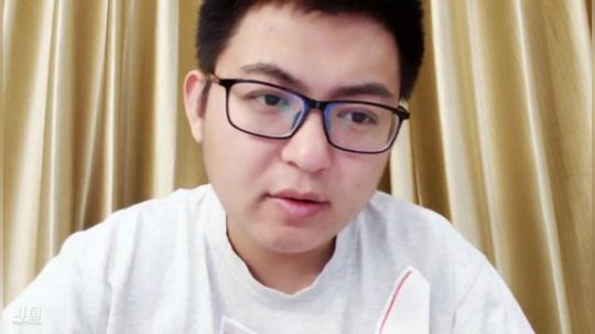 我在斗鱼看火力堂主直播户外