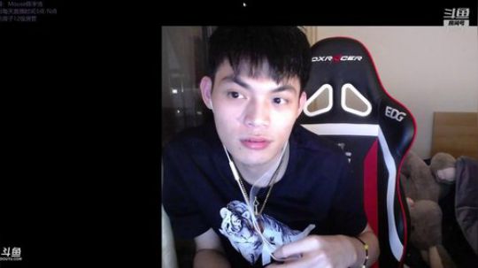 晚点黑屏说说lpl季后赛 2019-04-14 19点场