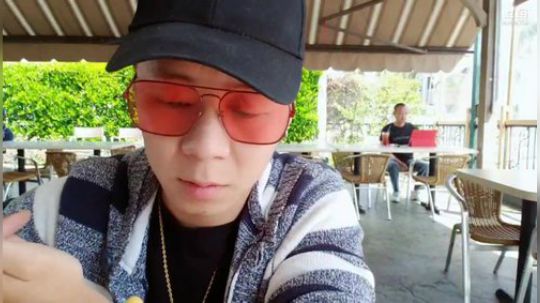 吃个饭 聊5毛钱八卦 2019-04-15 01点场