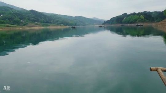 哆啦爱梦梦发布了一个斗鱼视频2019-04-18