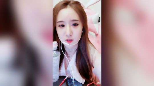 我本善良72发布了一个斗鱼视频2019-04-18