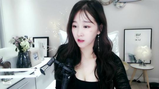 hagetaka发布了一个斗鱼视频2019-04-17