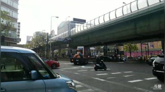 惜雨天天发布了一个斗鱼视频2019-04-19