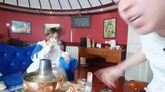 眉毛病嗷嘻嘻