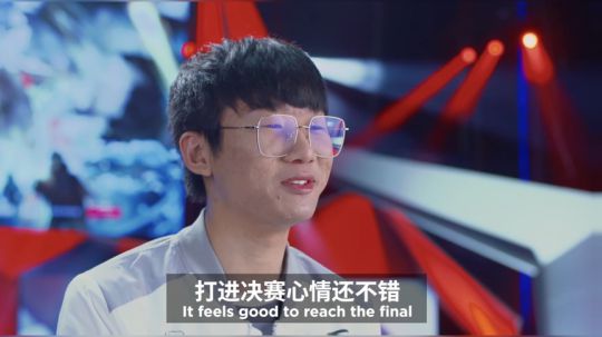 斗鱼直播首冠之争！垃圾话菜鸟参上