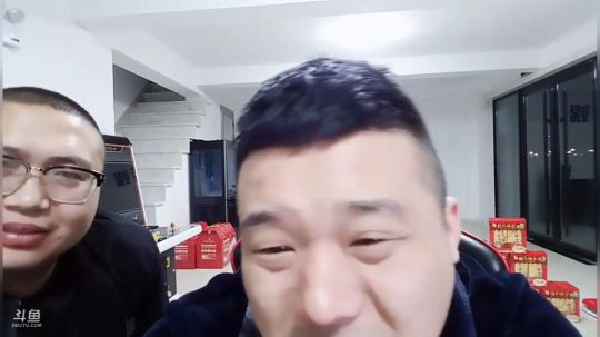 闹闹可遇不可求发布了一个斗鱼视频2019-04-19