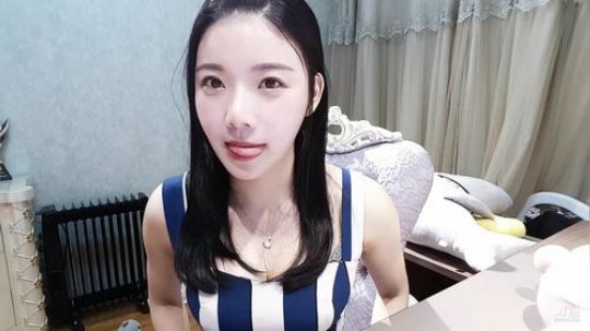 小姨子：播什么也不知道就是不敢问？ 2019-04-20 20点场