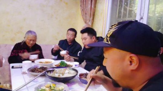 美食max上线 乡民的晚餐 2019-04-21 18点场