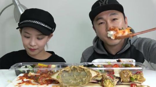 下部播这个咋样- 梦幻般的家庭 - 蒸什锦贝类