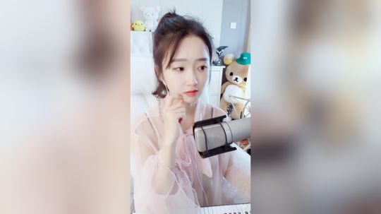 登月团丶离去发布了一个斗鱼视频2019-04-22