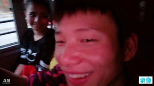 放到尼泊尔的录像，中午开播 2019-04-22 02点场