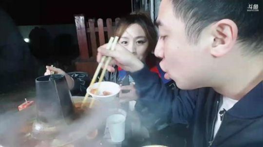 我在斗鱼看无尽无尽的无尽直播美食