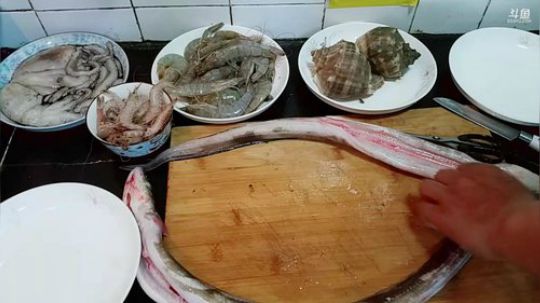 K一DASH发布了一个斗鱼视频2019-04-22
