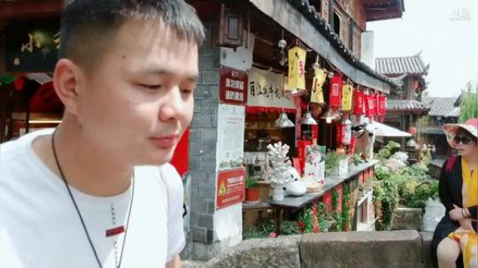 户外遛狗王飞哥发布了一个斗鱼视频2019-04-22