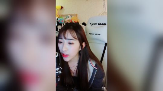 韩贤俊发布了一个斗鱼视频2019-04-22