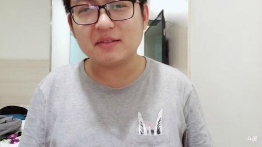 我在斗鱼看火力堂主直播户外
