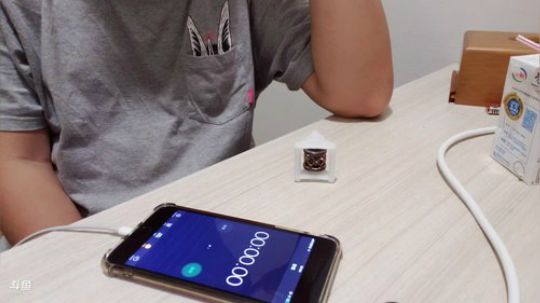 我在斗鱼看火力堂主直播户外