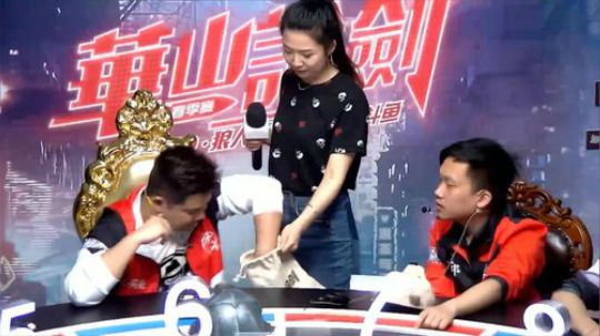 2019华山论剑职业联赛春季赛常规赛第十八轮开头