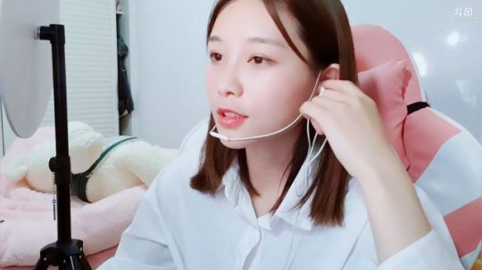 肖淑洁生命中的光和盐发布了一个斗鱼视频2019-04-25