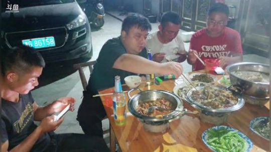 一年一度西瓜苗冠名了哦。 2019-04-25 20点场