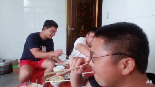 一年一度西瓜苗冠名了哦。 2019-04-26 13点场