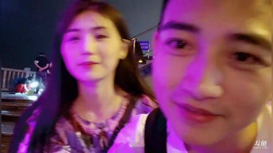下了雨的夜晚 2019-04-26 20点场