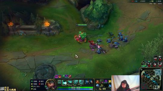 我在斗鱼看东北大鹌鹑直播英雄联盟