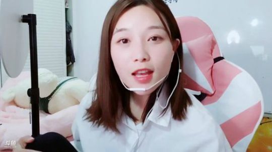 肖淑洁生命中的光和盐发布了一个斗鱼视频2019-04-25