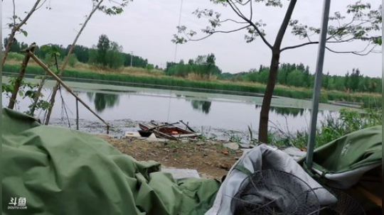 HHHISHHH发布了一个斗鱼视频2019-04-26