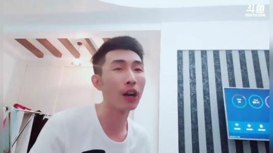 嘉啊123发布了一个斗鱼视频2019-04-27