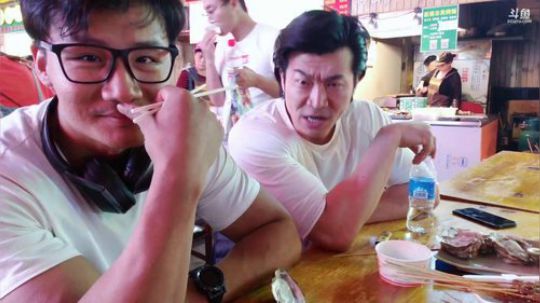 刚到昆明，晚上找地方吃饭 2019-04-27 23点场