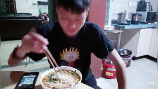 到达成都，扫描二维码下载《魔神世界》！ 2019-04-27 21点场