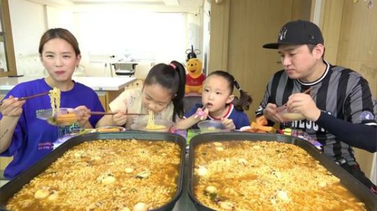 - 梦幻般家庭 - 邢鱼和海鲜面 _