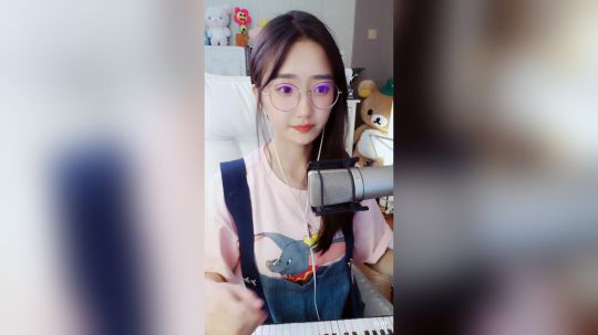 登月团丶离去发布了一个斗鱼视频2019-04-30