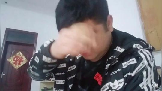我在斗鱼看做个疯子直播户外