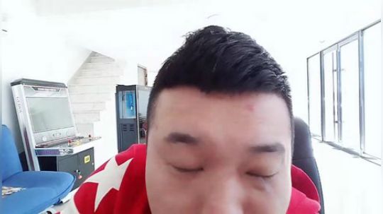 闹闹可遇不可求发布了一个斗鱼视频2019-05-01