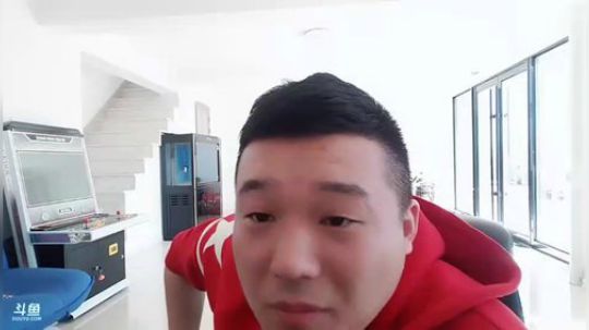 闹闹可遇不可求发布了一个斗鱼视频2019-05-02