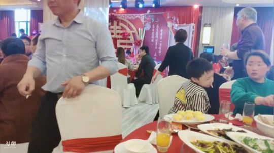 【徽太狼】今天结婚了！抽现金红包！ 2019-04-30 13点场