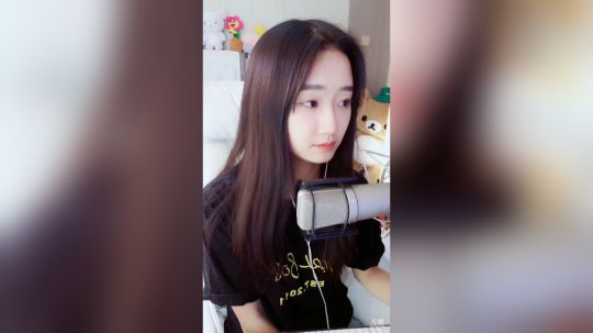 登月团丶离去发布了一个斗鱼视频2019-05-03