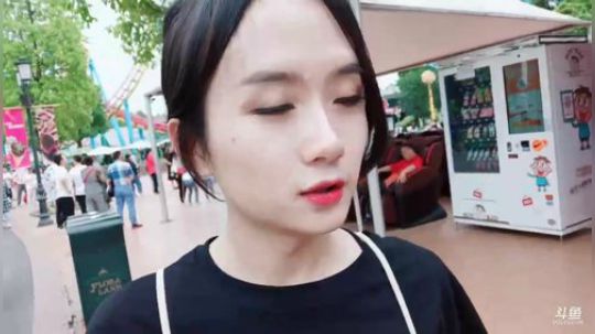 5.2带没出门的宝宝逛游乐园 2019-05-02 16点场