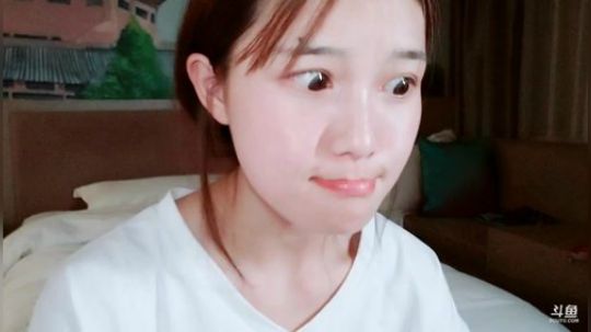 肖淑洁生命中的光和盐发布了一个斗鱼视频2019-05-04