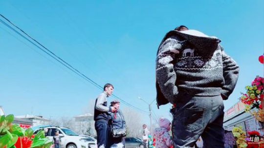 新的一天开始，好朋友们大家早上好。 2019-05-03 13点场