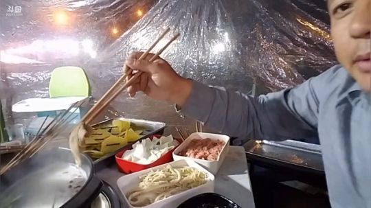 大叔：在成都