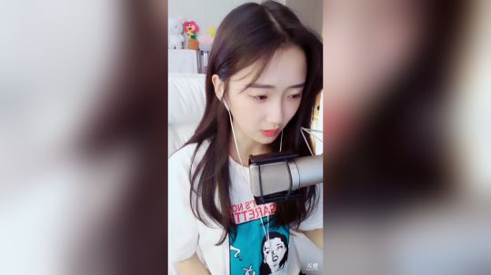 登月团丶离去发布了一个斗鱼视频2019-05-05