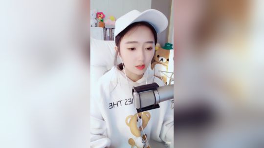 巨人13725发布了一个斗鱼视频2019-05-06