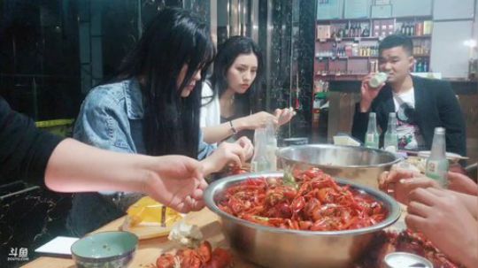 在魅力大家玩开心。 2019-05-06 21点场