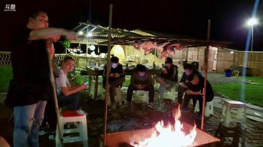 基地烧烤(≧ω≦)/ 2019-05-04 20点场