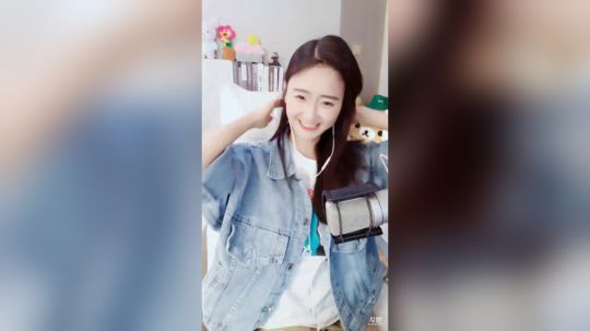 登月团丶离去发布了一个斗鱼视频2019-05-07